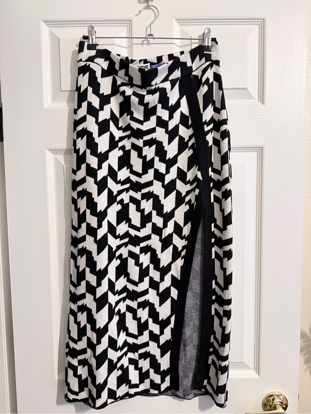 Black & White Geometric Maxi Skirt with Side Slit